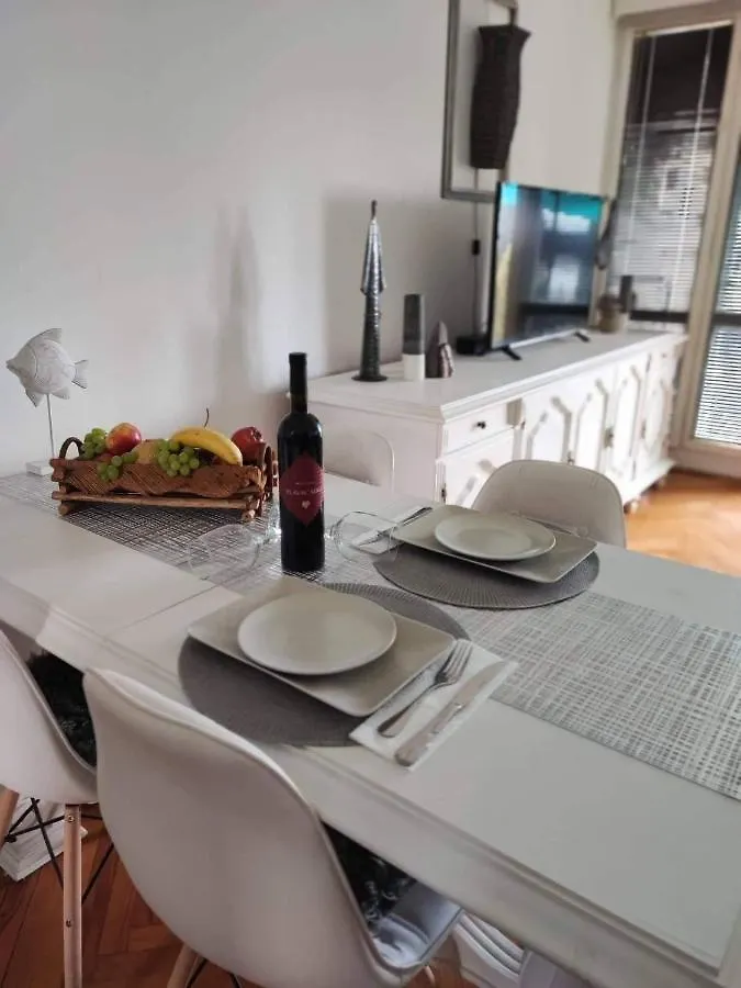 Daire Apartman Joy Rijeka